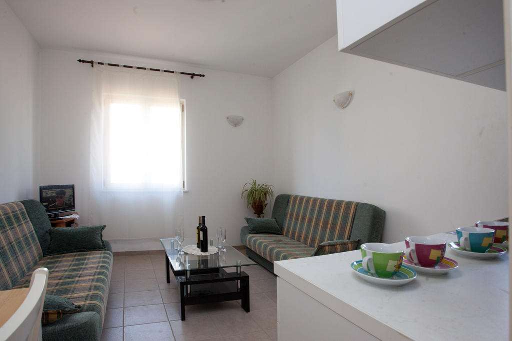 Yacht Beach Apartments Kaštela Chambre photo