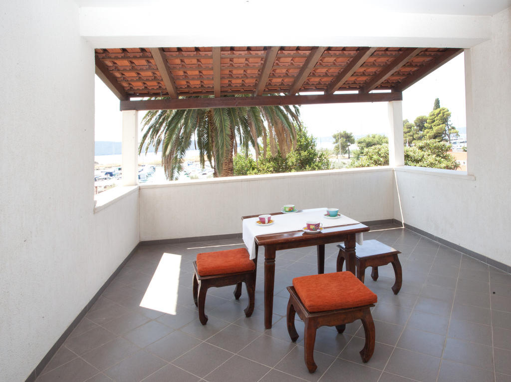 Yacht Beach Apartments Kaštela Chambre photo