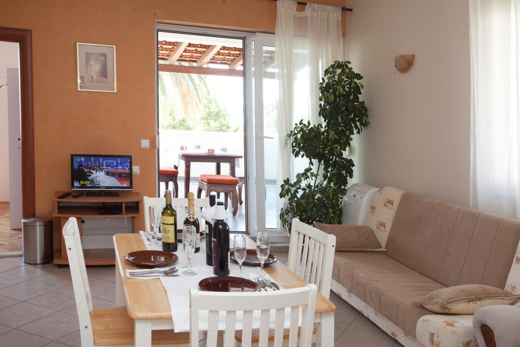 Yacht Beach Apartments Kaštela Extérieur photo