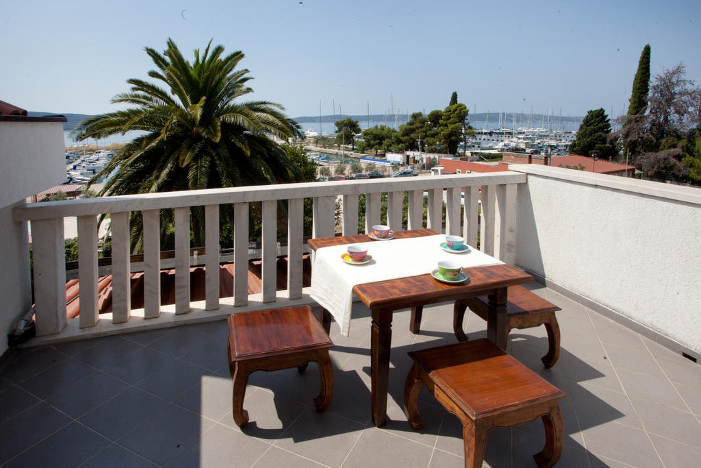 Yacht Beach Apartments Kaštela Chambre photo