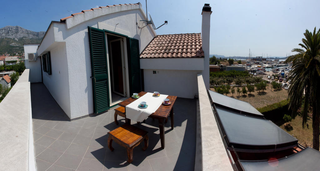 Yacht Beach Apartments Kaštela Extérieur photo