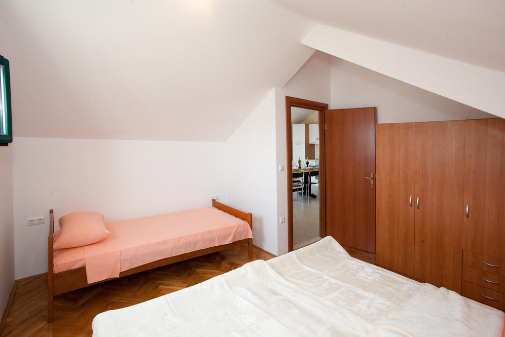 Yacht Beach Apartments Kaštela Chambre photo
